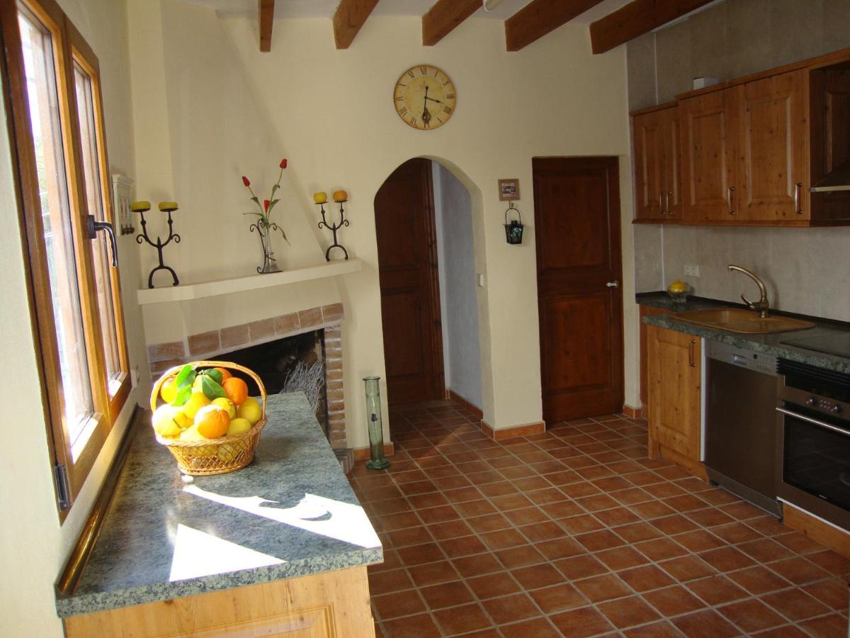 Maria, Bonita Casa Con Jardin Y Piscina Privada En Andratx