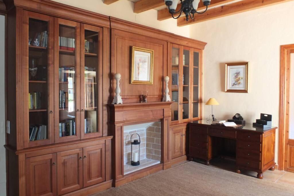 Maria, Bonita Casa Con Jardin Y Piscina Privada En Holiday home